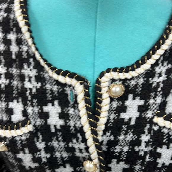 Black and White Tweed Blazer with Cropped Silhouette NWOT - Picture 4 of 5